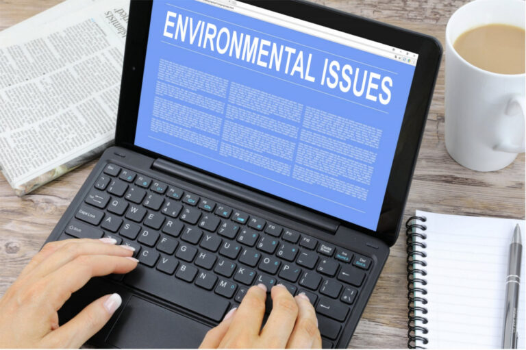 Environmental issues by <a href="http://www.nyphotographic.com/">Nick Youngson</a> <a rel="license" href="https://creativecommons.org/licenses/by-sa/3.0/">CC BY-SA 3.0</a> <a href="http://pix4free.org/">Pix4free</a>